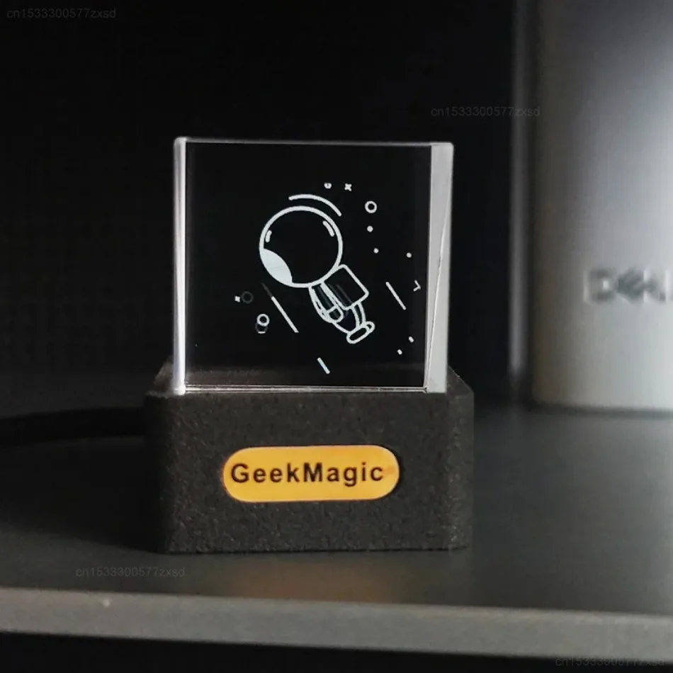 GeekMagic GIFTV crystal cube with GIF animations
