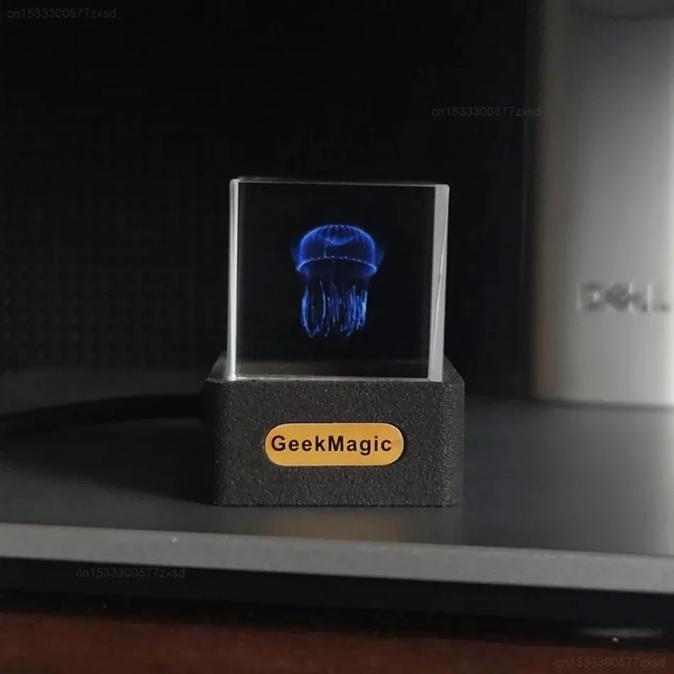 GeekMagic GIFTV crystal cube with GIF animations